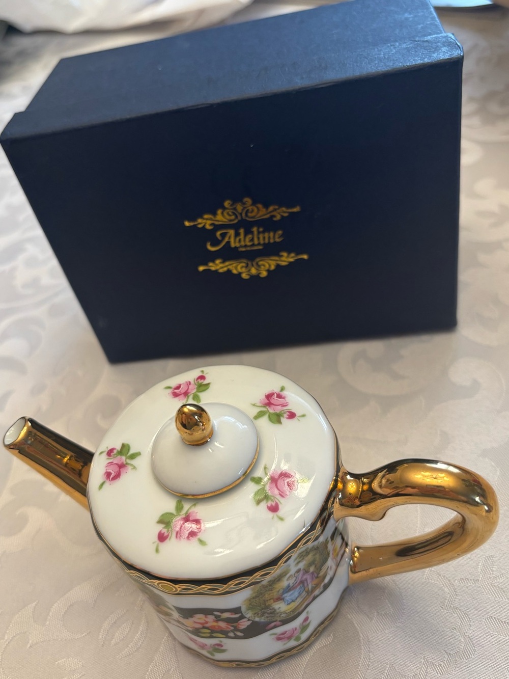 Adeline Tea Pot - Picture 2 of 3